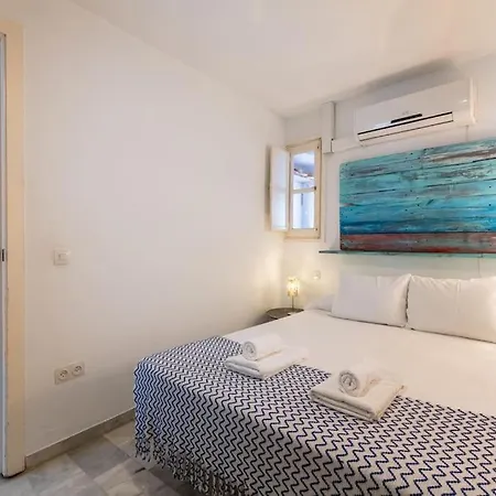 Apartamento Atico Con Vistas A La Torre Del Oro Y Catedral By Thegoodtourist