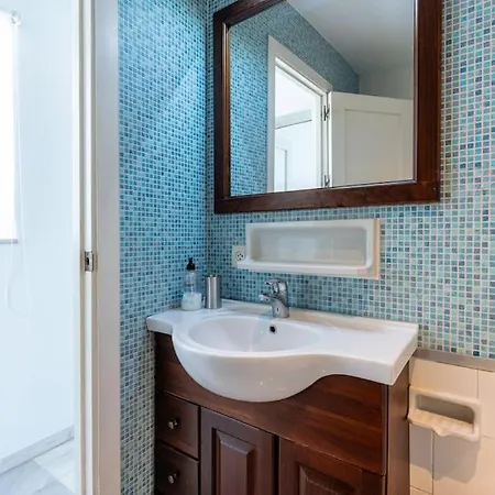 Apartamento Atico Con Vistas A La Torre Del Oro Y Catedral By Thegoodtourist Sevilla