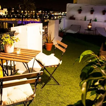 Apartmán Atico Con Vistas A La Torre Del Oro Y Catedral By Thegoodtourist